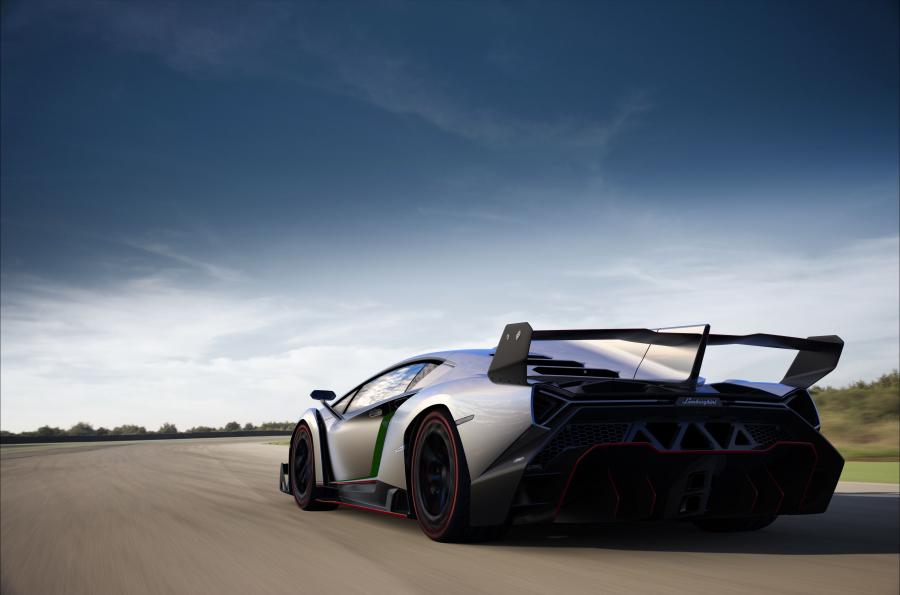  Lamborghini Veneno 2013 года  (фото 23 из 32)